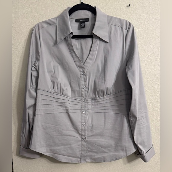 Alfani Womens Size 8 Solid Gray Long Sleeve V Neck Button Down Women’s Blouse - Picture 1 of 6